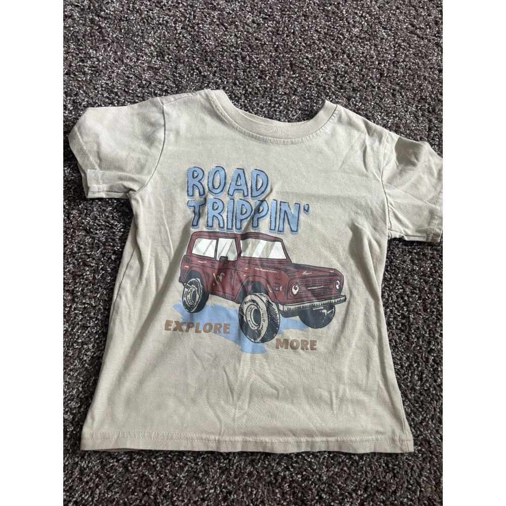 Stitch & Stone Graphic T-Shirt Size 7